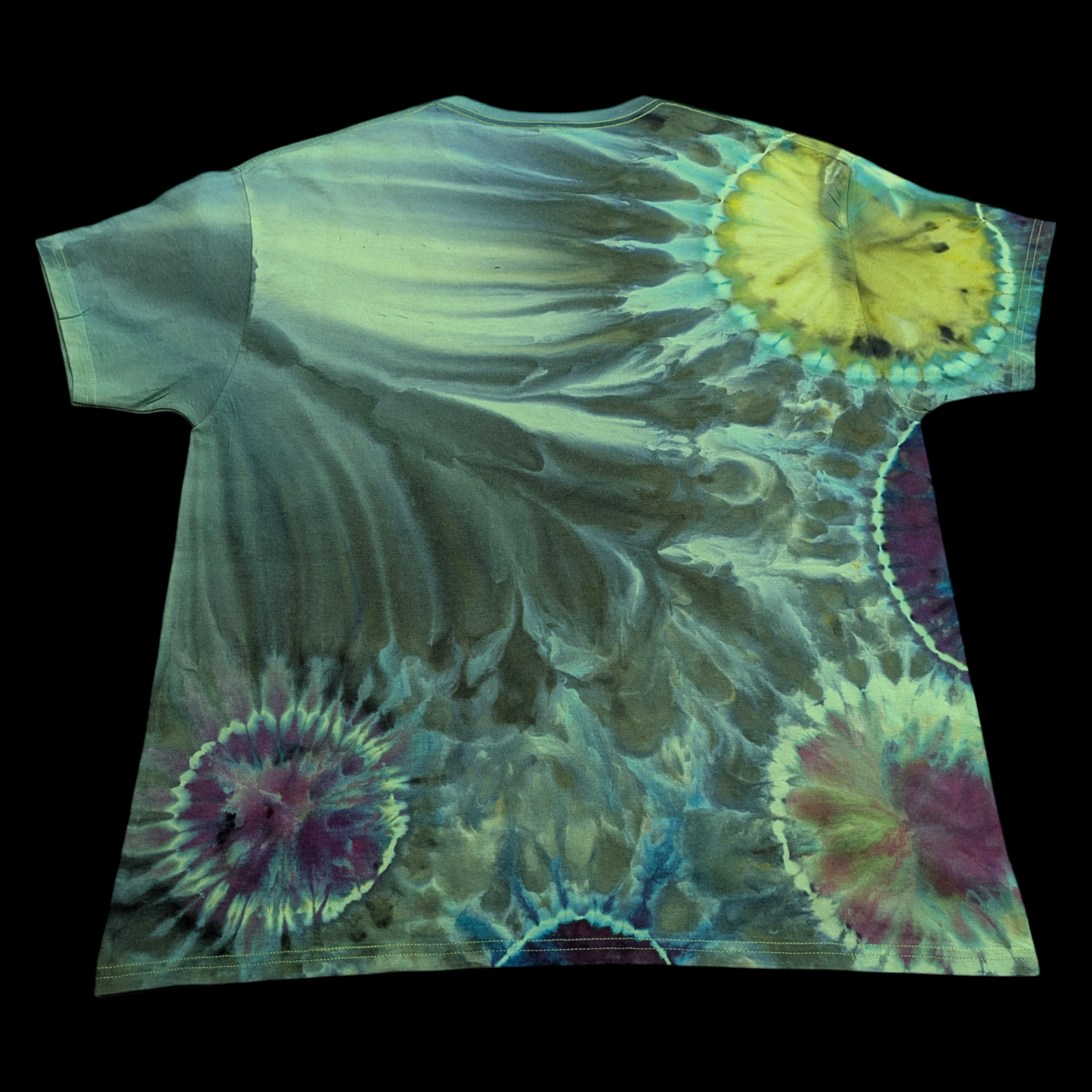 Green Planets Flowing - XL